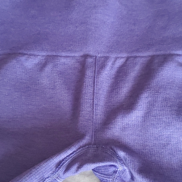 Lululemon In the Flow Crops. 4 - Picture 10 of 11